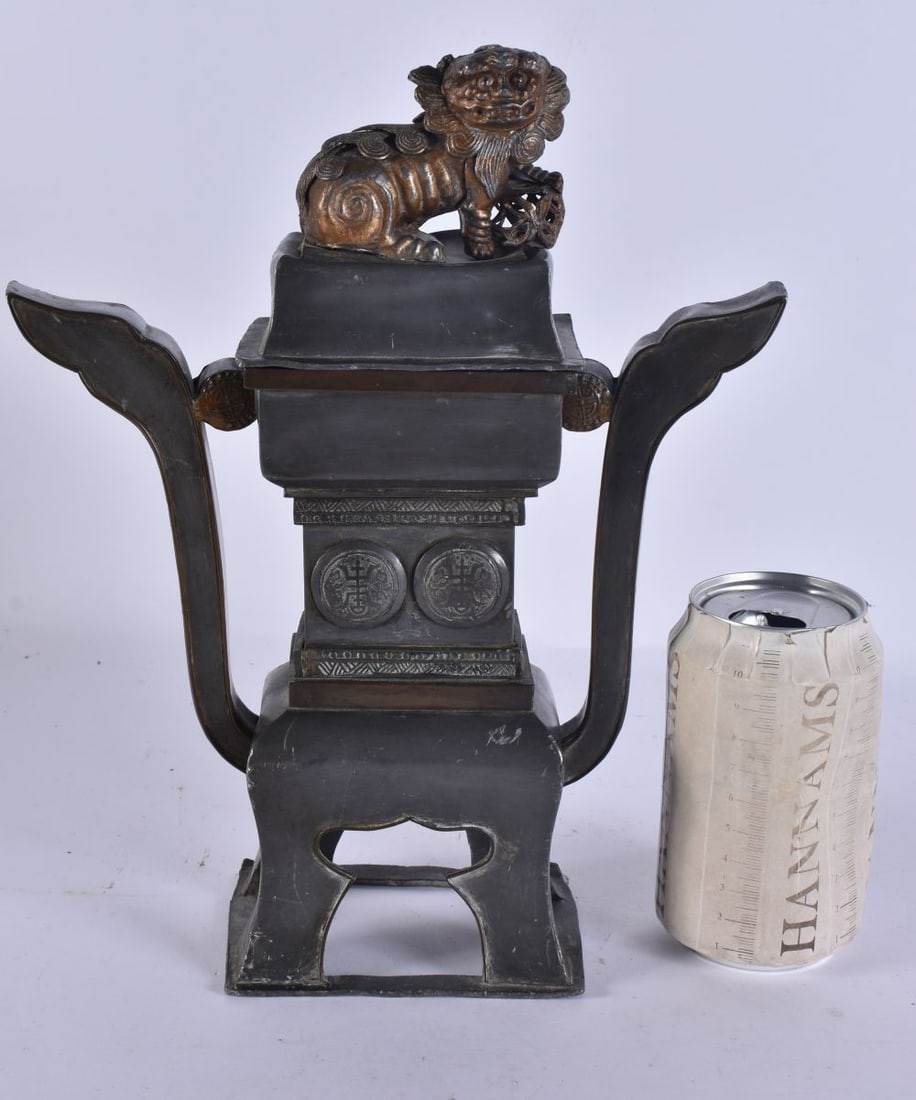 AN UNUSUAL LATE 19TH CENTURY CHINESE TWIN HANDLED PEWTER KORO AND COVER with beast finial. 29 cm x 1 (1 of 7)