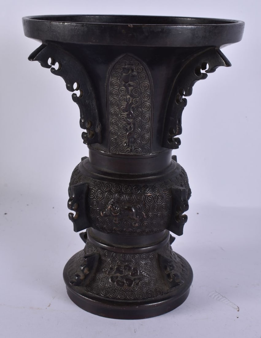 A CHINESE QING DYNASTY BRONZE GU FORM BEAKER VASE. 22 cm x 16 m. (1 of 5)