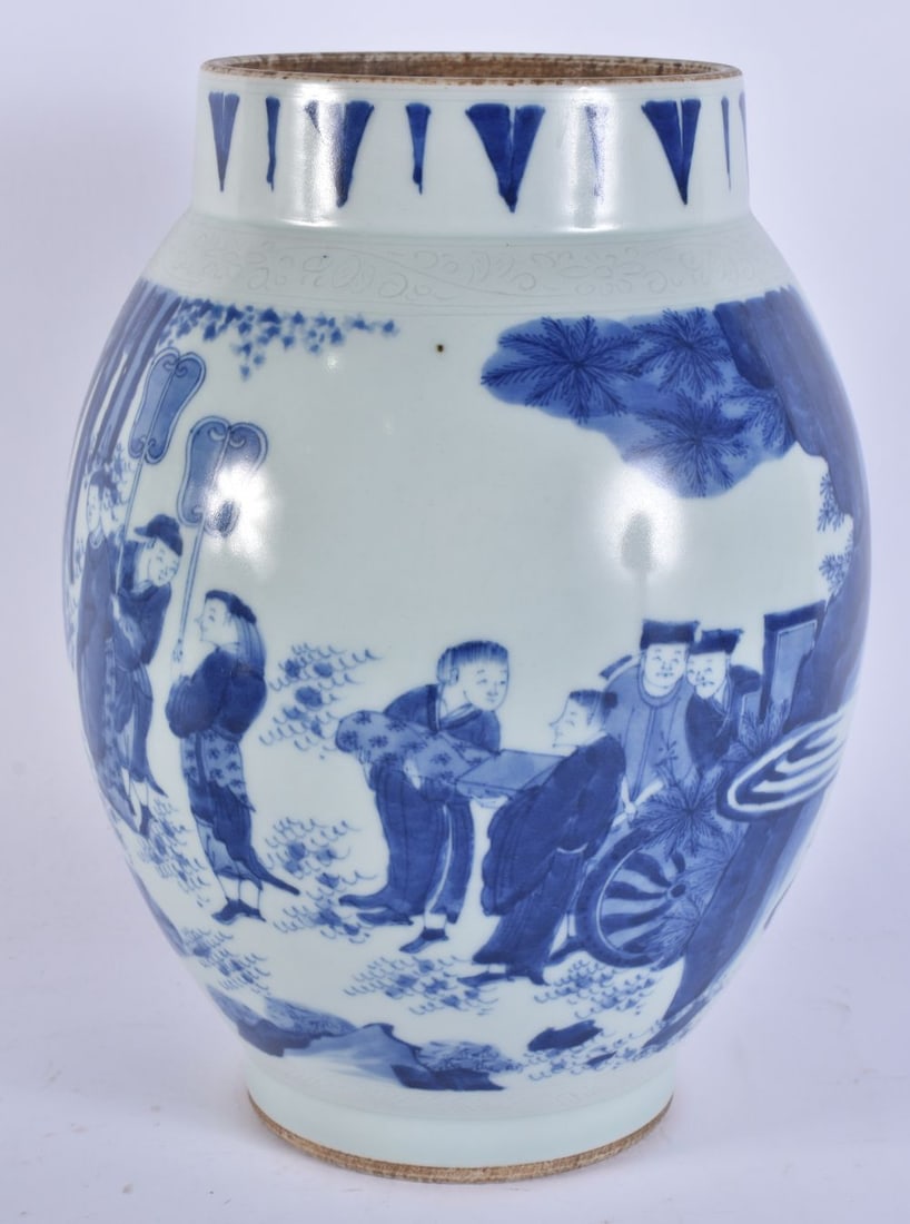 A CHINESE BLUE AND WHITE PORCELAIN VASE. 28 cm x 12 cm. (1 of 6)