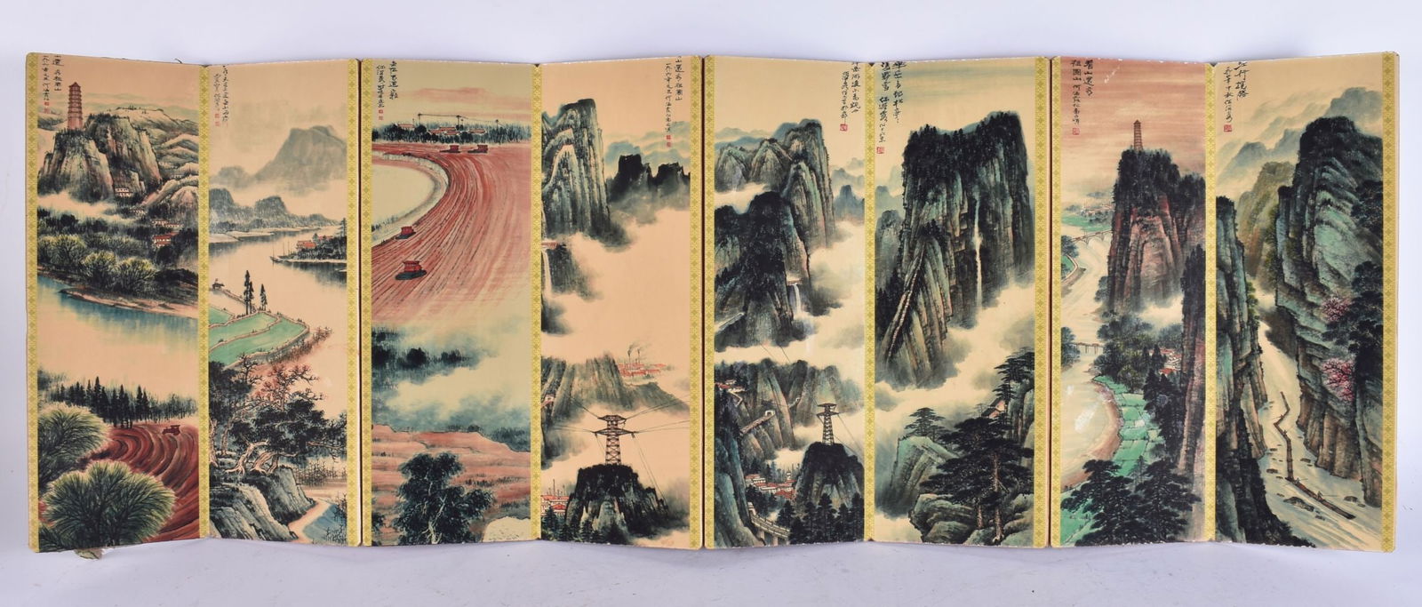 A CHINESE LANDSCAPE BOX. Each page open 28 cm x 20 cm. (1 of 6)