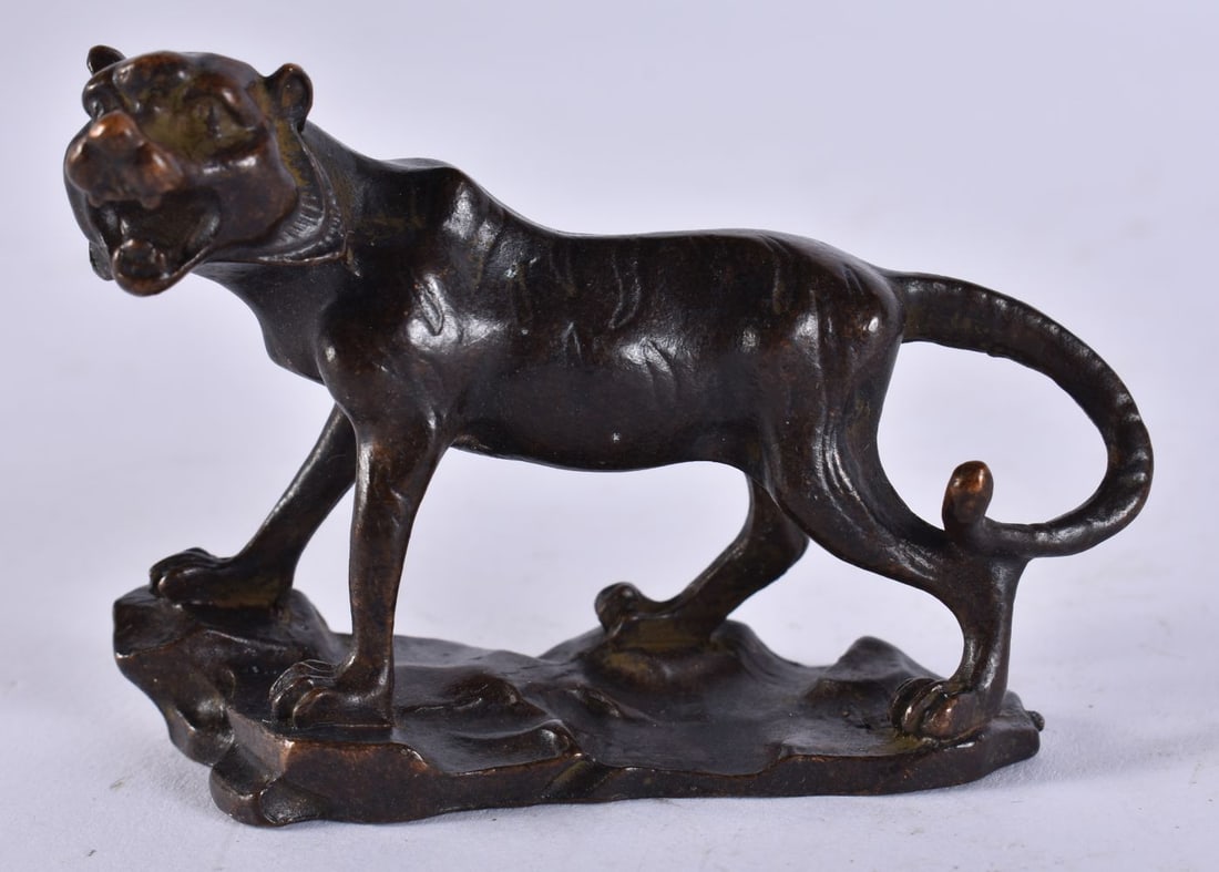 A JAPANESE BRONZE TIGER. 136.5 grams. 7 cm x 4 cm. (1 of 3)