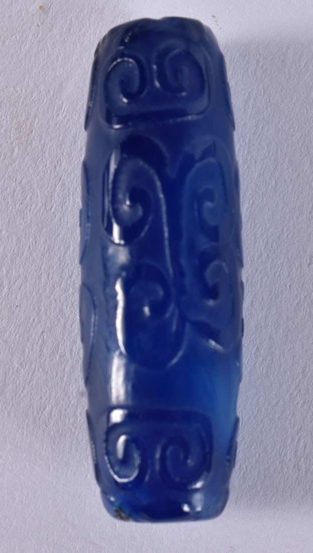 A CHINESE AGATE BEAD. 13 grams. 4.25 cm wide. (1 of 3)