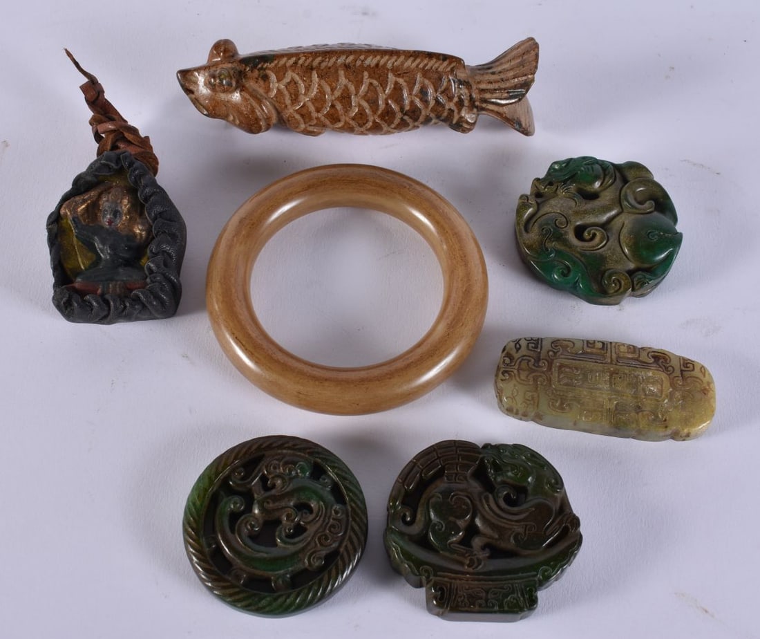 ASSORTED CHINESE JADE etc. 424 grams. Largest 12 cm long. (7) (1 of 8)