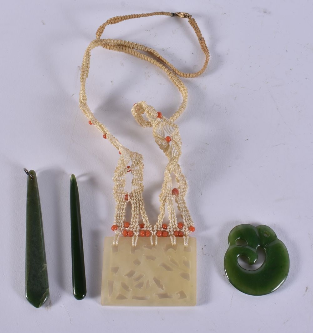 CHINESE JADES etc. 43 grams. (4) (1 of 4)