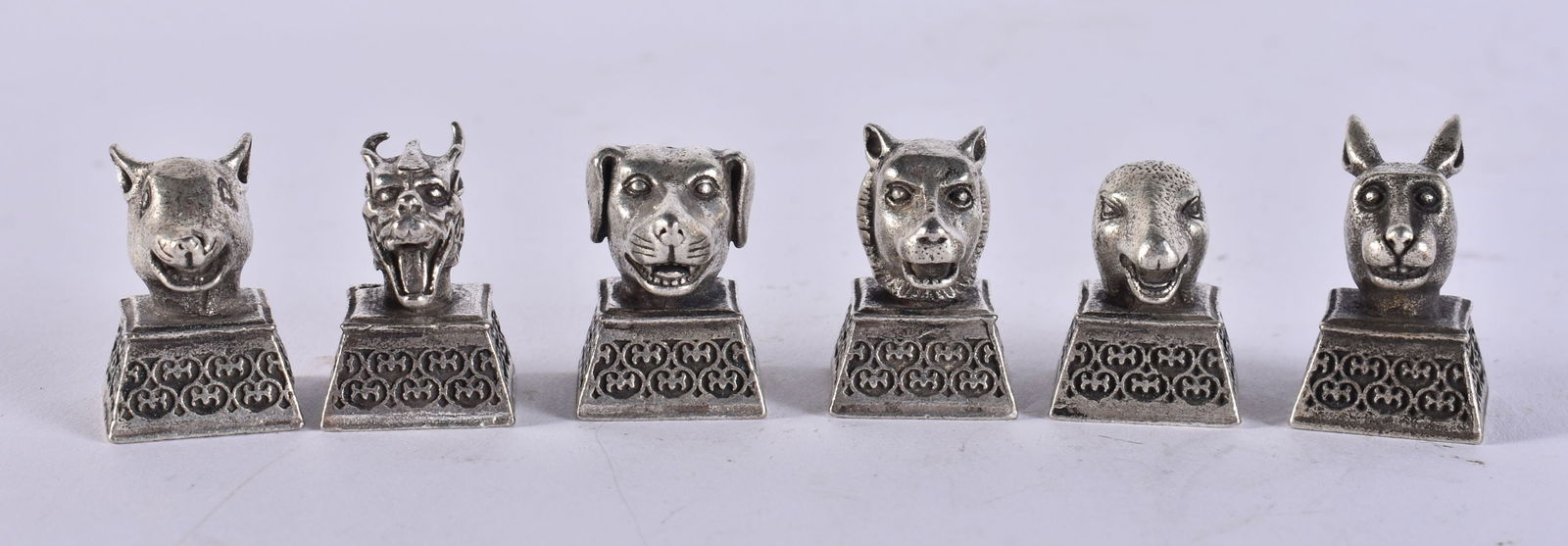 CHINESE SEALS. 176 grams. 2.25 cm wide. (6) (1 of 4)