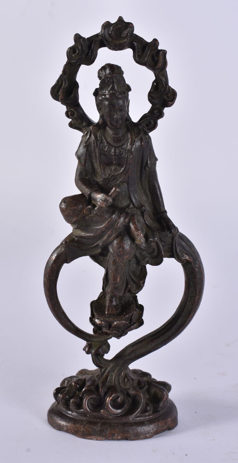 A JAPANESE BRONZE BUDDHA. 531 grams. 16.5 cm high. (1 of 3)