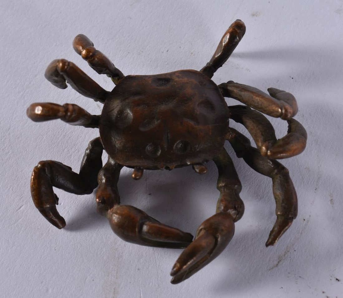 A JAPANESE BRONZE CRAB. 61 grams. 5.75 cm x 5 cm. (1 of 3)