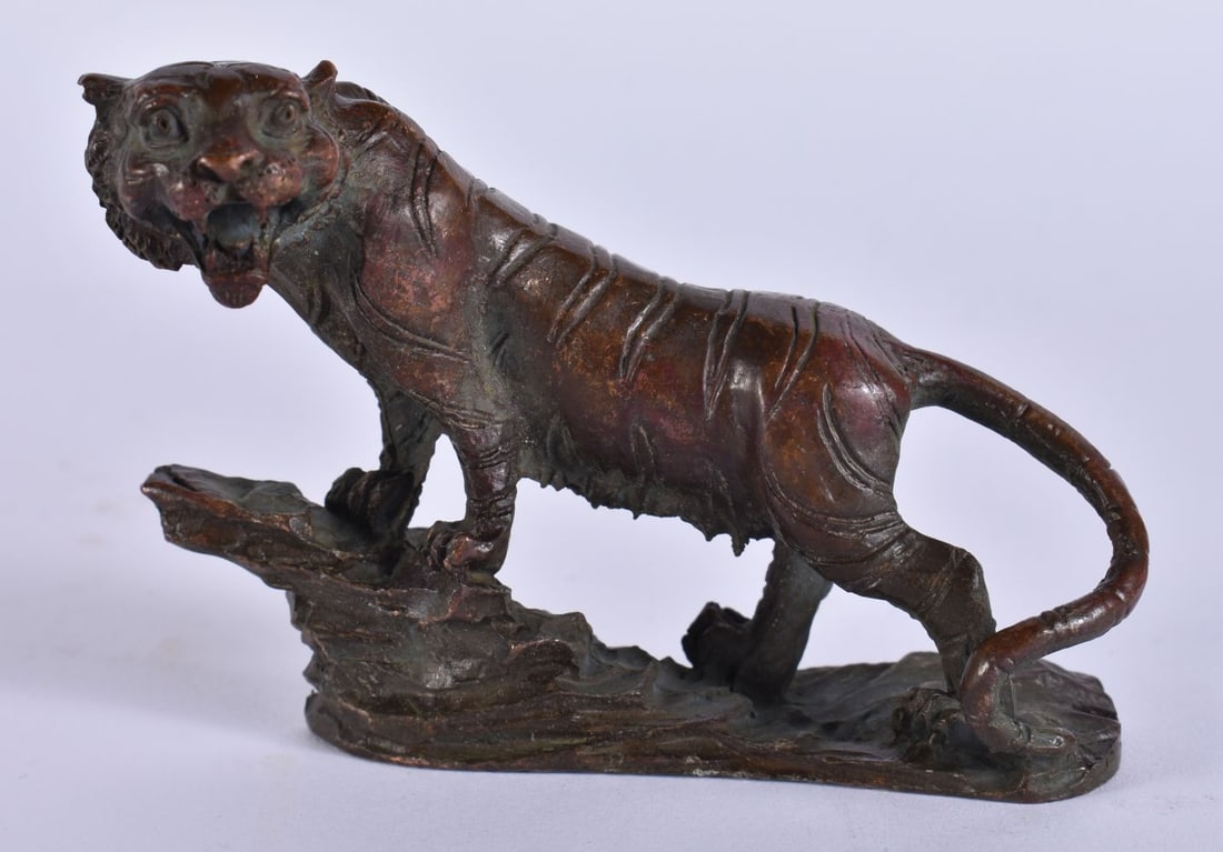 A JAPANESE BRONZE TIGER. 288 grams. 9 cm x 7 cm. (1 of 4)