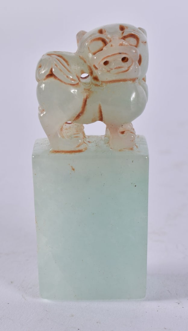 A CHINESE JADE SEAL. 69 grams. 6.25 cm x 2.5 cm. (1 of 4)