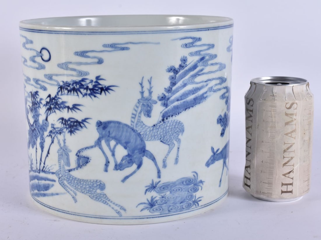 A CHINESE BLUE AND WHITE PORCELAIN BITONG BRUSH POT. 17 cm x 17 cm. (1 of 5)