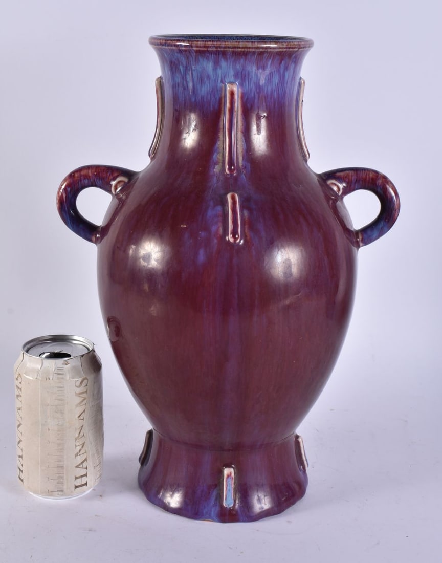A LARGE CHINESE FLAMBE GLAZED TWIN HANDLED PORCELAIN VASE. 33 cm x 20 cm. (1 of 5)
