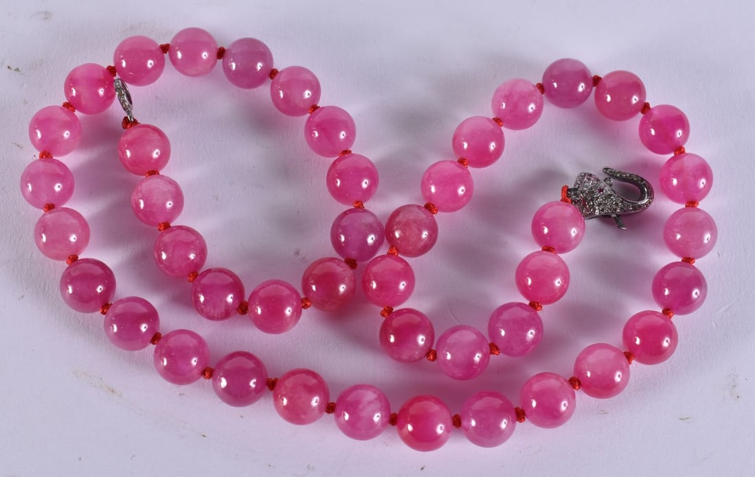 A CHINESE TOURMALINE NECKLACE. 130 grams. 60 cm long. (1 of 3)