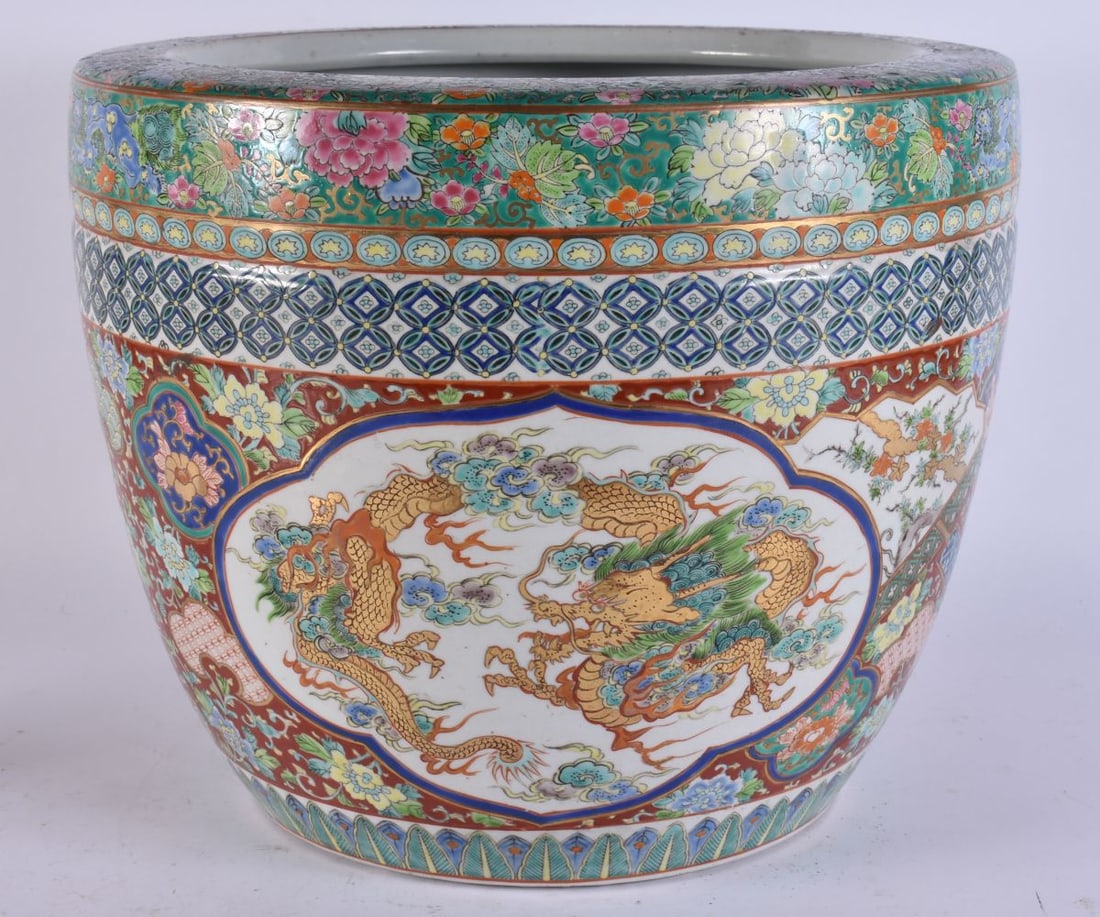 A LARGE JAPANESE TAISHO PERIOD PORCELAIN JARDINIERE. 34 cm x 28 cm. (1 of 7)