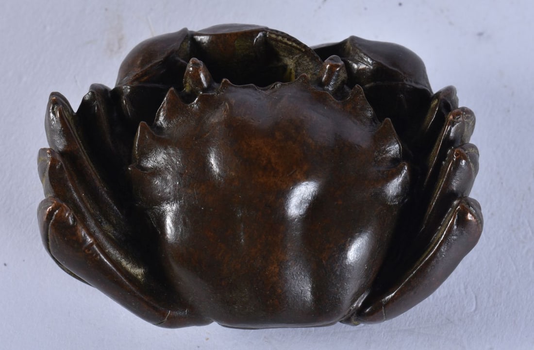 A JAPANESE BRONZE CRAB. 405 grams. 7.25 cm x 5.25 cm. (1 of 4)