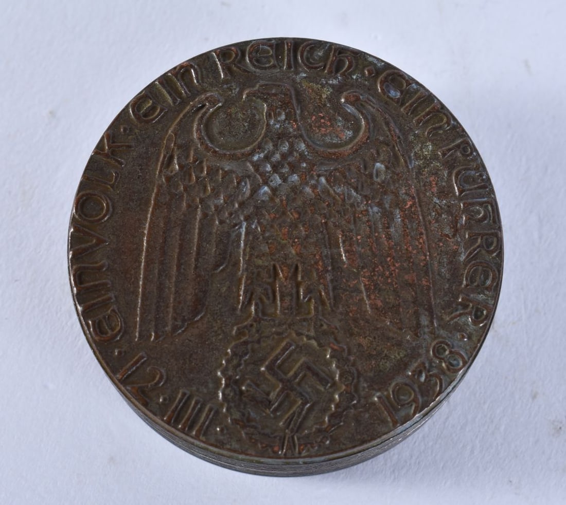 A BRONZE MILITARY BOX AND COVER. 77 grams. 5 cm wide. (1 of 4)