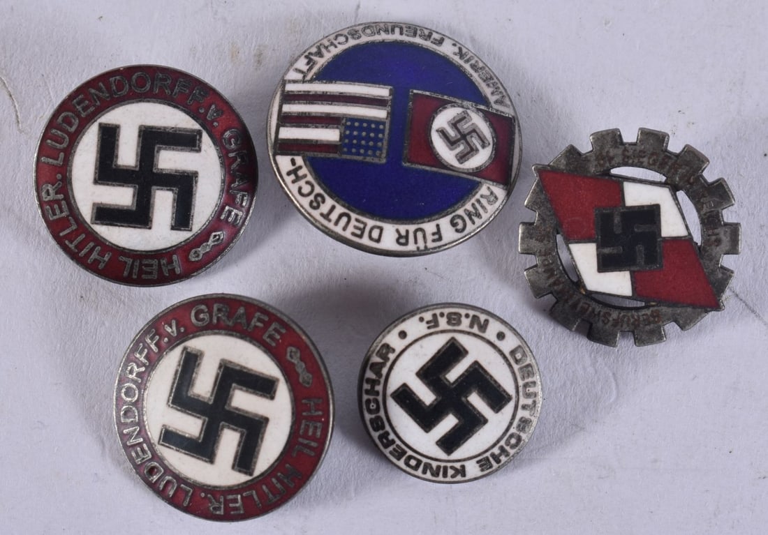 ASSORTED MILITARY ENAMEL BADGES. 22.5 grams. 2.5 cm wide. (5) (1 of 5)