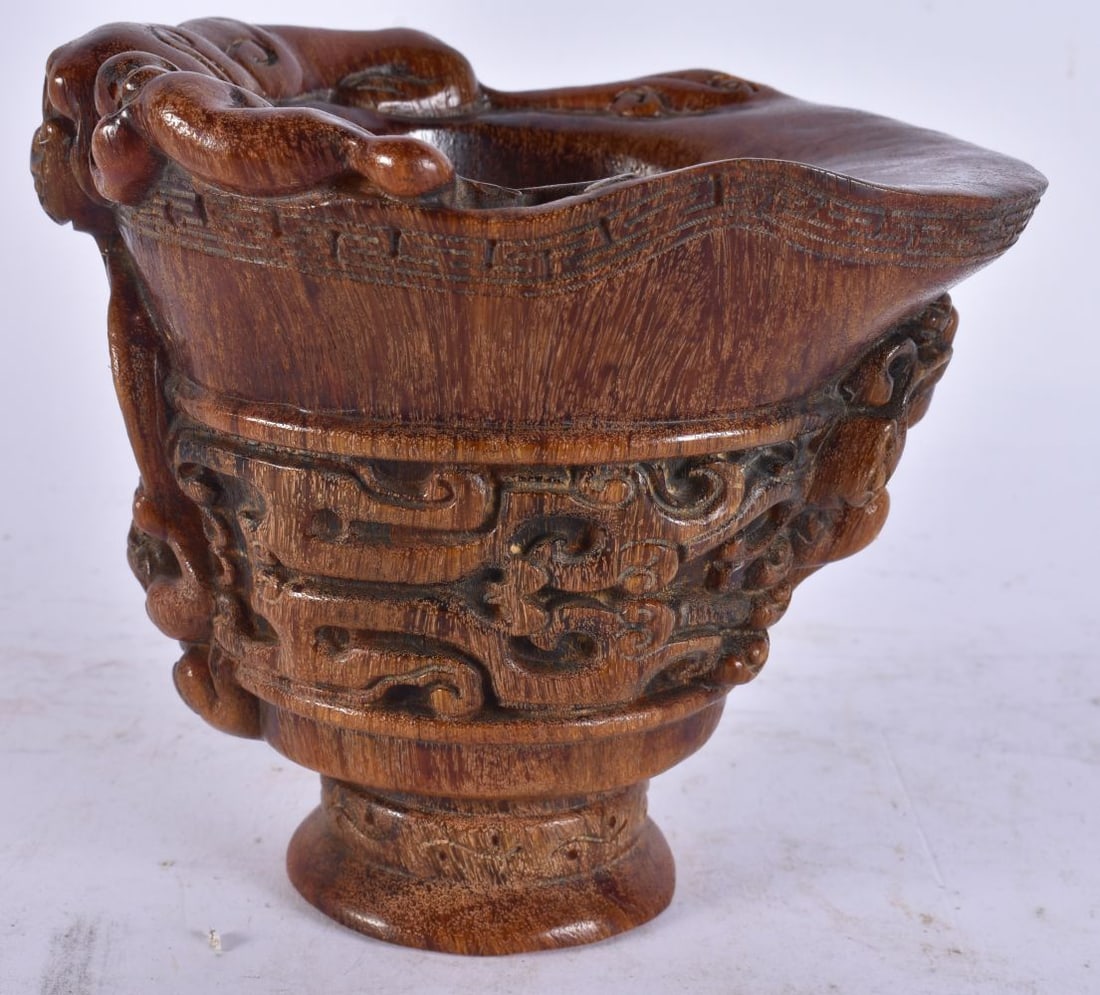 A CHINESE HORN TYPE LIBATION CUP. 14 cm x 12 cm. (1 of 5)