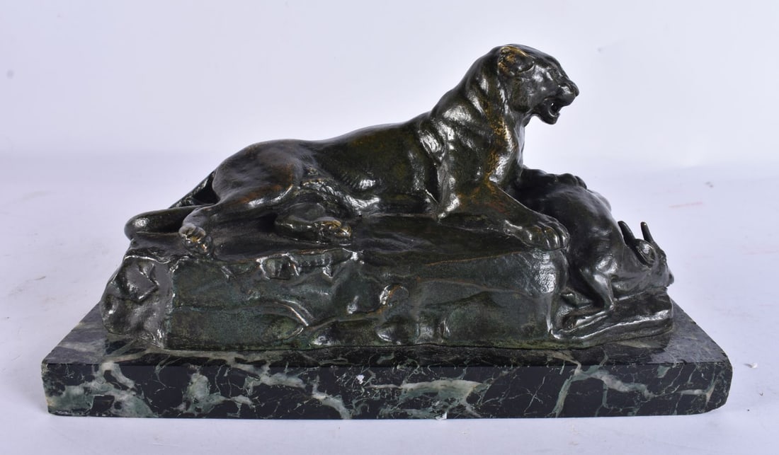 Antoine - Louis Bayre (1795-1875) Bronze, Panthere Couchee Tenant Un Cerf Muntjac. 21 cm wide. (1 of 7)