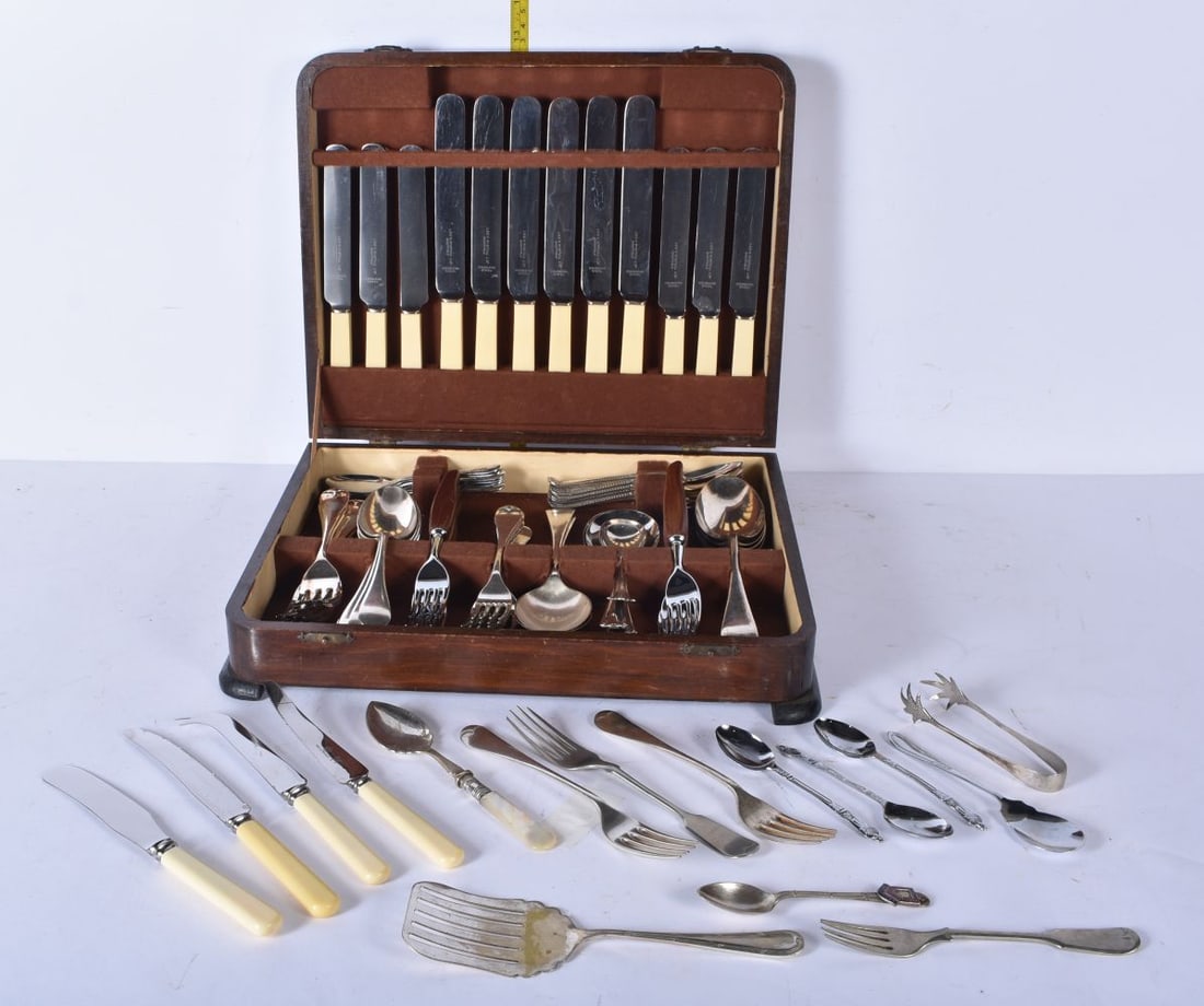 A wooden canteen of mixed cutlery (Qty) (1 of 6)