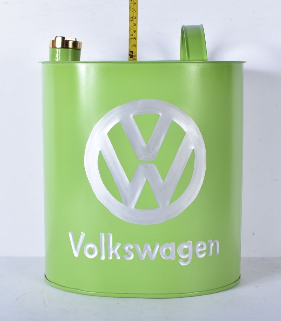 A Volkswagen fuel/oil can 35 x 27 cm (1 of 4)