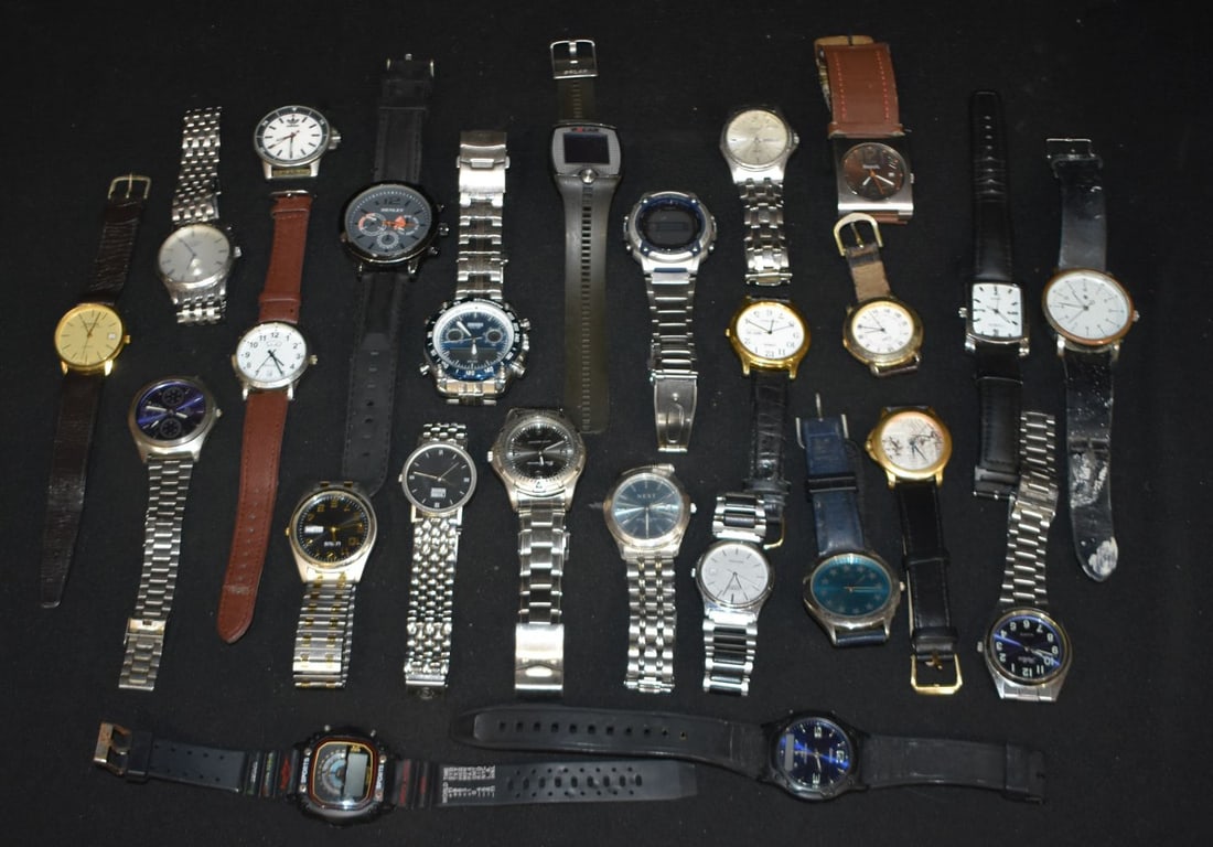 A collection of wristwatches. Not working (25): A collection of wristwatches. Not working (25)