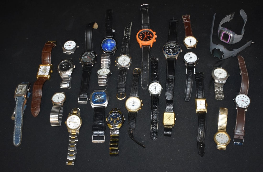 A collection of wristwatches. Not working (25) (1 of 3)
