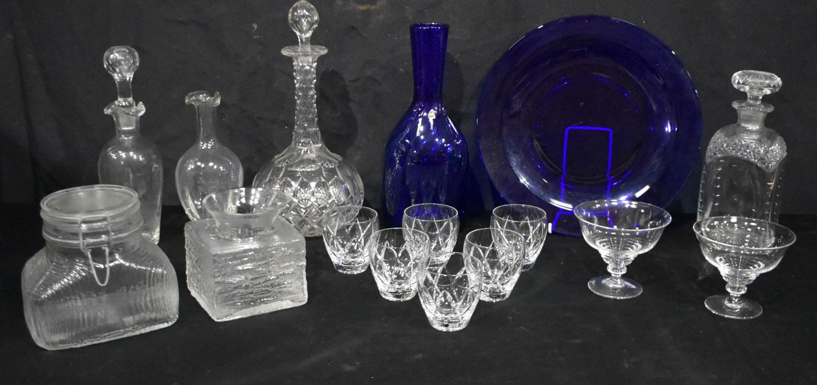 A collection of glassware decanters, glasses etc 33cm (16) (1 of 5)