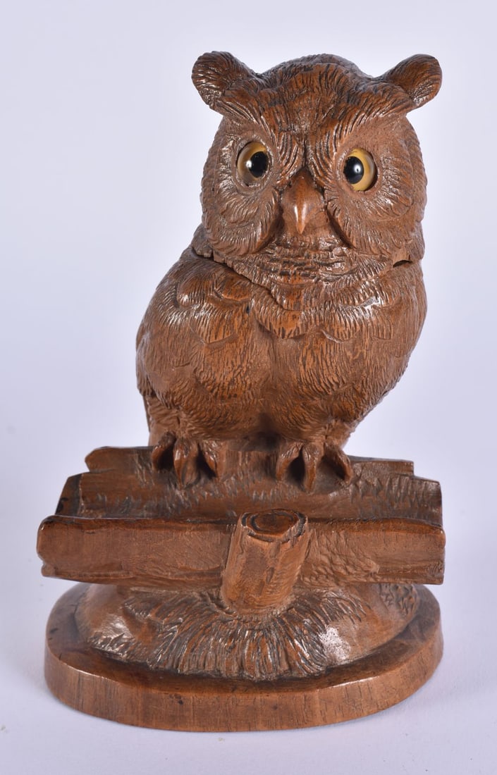 A LOVELY 19TH CENTURY BAVARIAN BLACK FOREST CARVED WOOD INKWELL modelled as an owl. 15 cm high. (1 of 6)