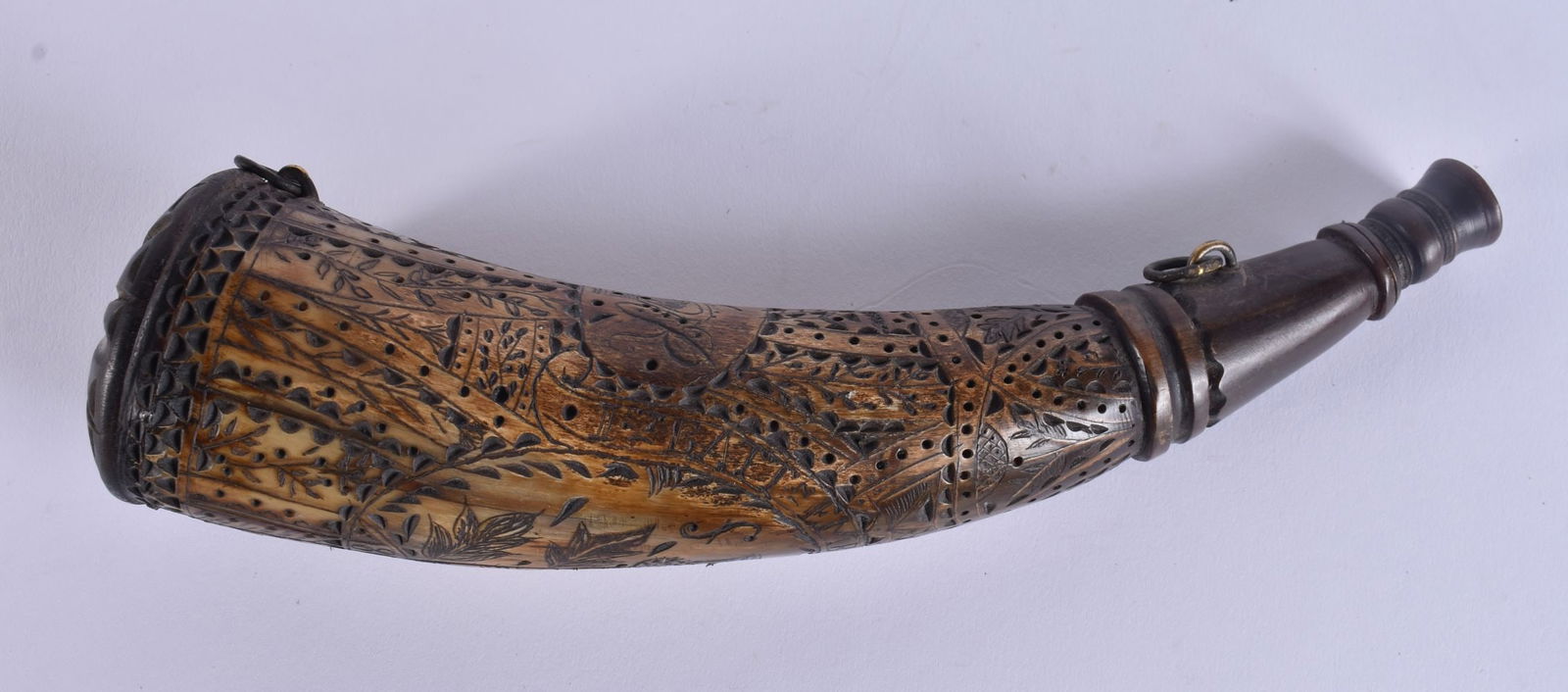 A 19TH CENTURY SCOTTISH MILITARY INTEREST CARVED HORN POWDER HORN 1st Battalion F M Bodied Militia. (1 of 6)