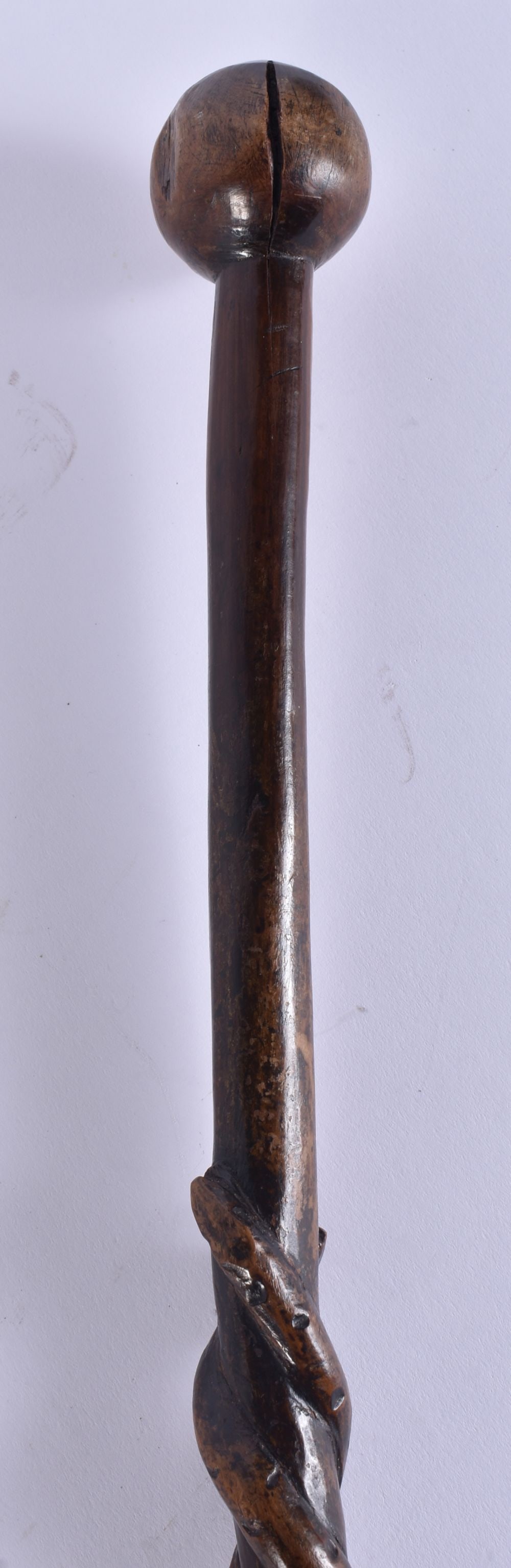 A TRIBAL CARVED WOOD ENTWINED SERPENT SNAKE WALKING CANE. 80 cm long. (1 of 5)