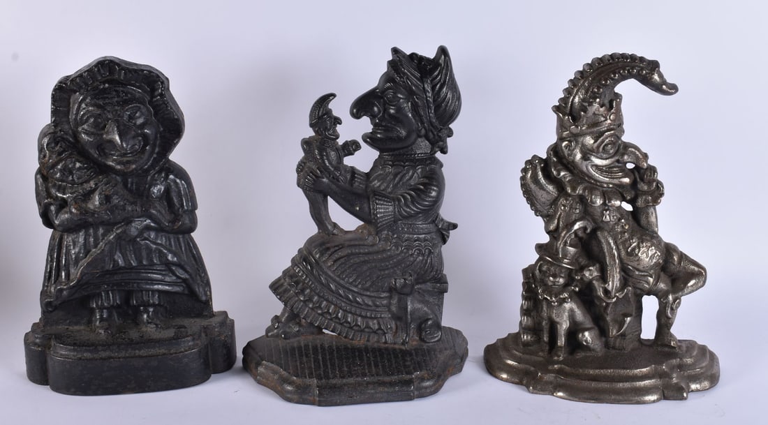 THREE VICTORIAN CAST IRON PUNCH AND JUDY DOOR STOPS. Largest 32 cm x 18 cm. (3) (1 of 6)