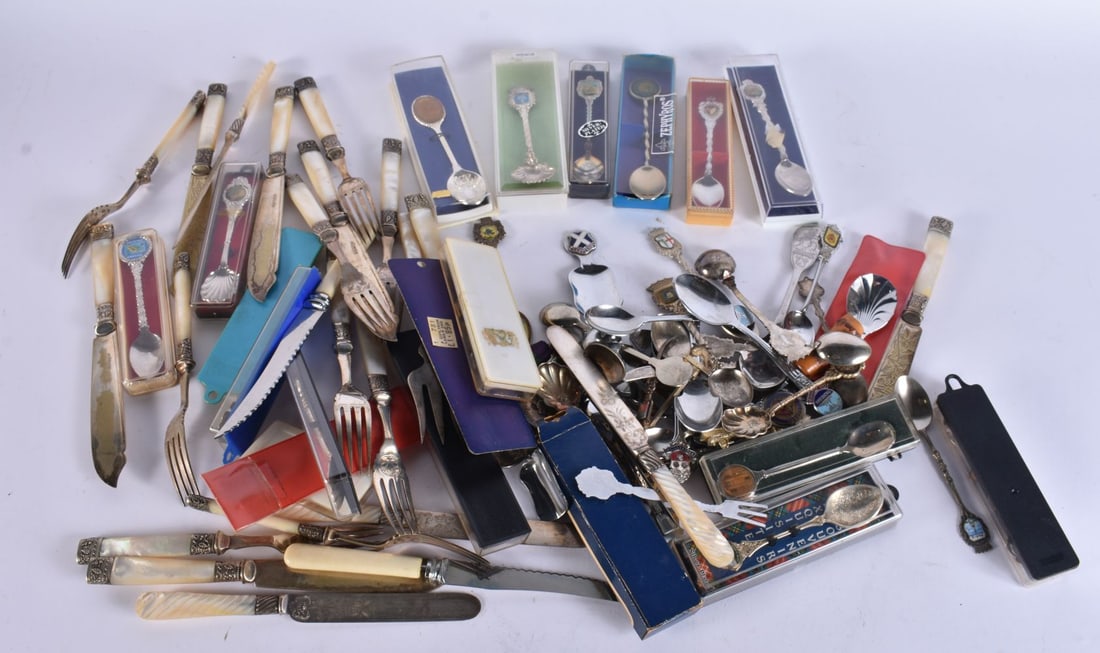 TWO BAGS OF COMMEMORATIVE SPOONS etc. (qty): TWO BAGS OF COMMEMORATIVE SPOONS etc. (qty)