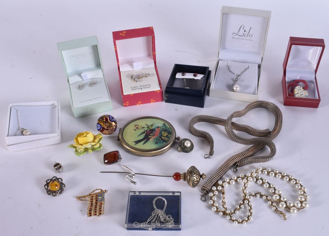 ASSORTED SILVER JEWELLERY etc. (qty) (1 of 5)