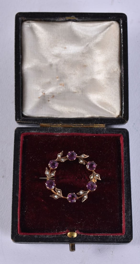 AN EDWARDIAN 9CT GOLD AMETHYST AND SEED PEARL BROOCH. 2.4 grams. 2.75 cm wide. (1 of 3)