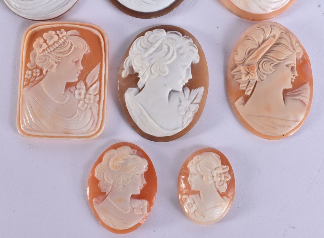 ASSORTED CAMEOS. (qty) - 3