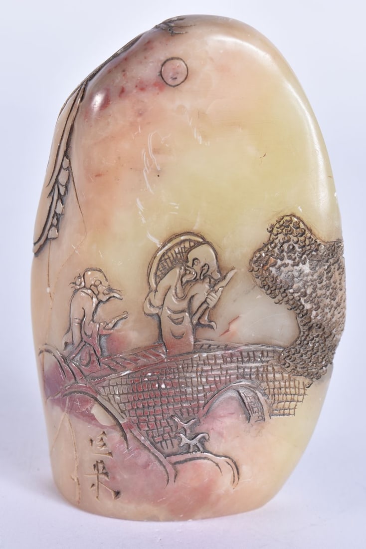 AN ANTIQUE CHINESE SOAPSTONE SEAL. 9 cm x 5.5 cm.: AN ANTIQUE CHINESE SOAPSTONE SEAL. 9 cm x 5.5 cm.