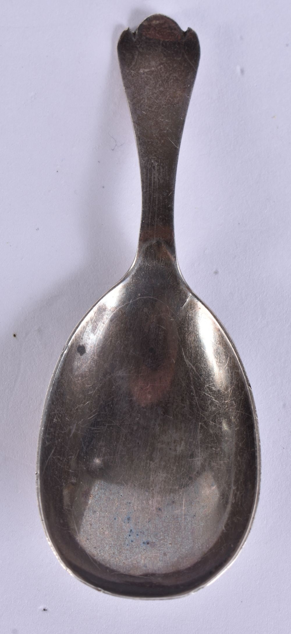 A 1920S SILVER CADDY SPOON. Sheffield 1924. 10.7 grams. 8.25 cm x 3 cm. (1 of 3)