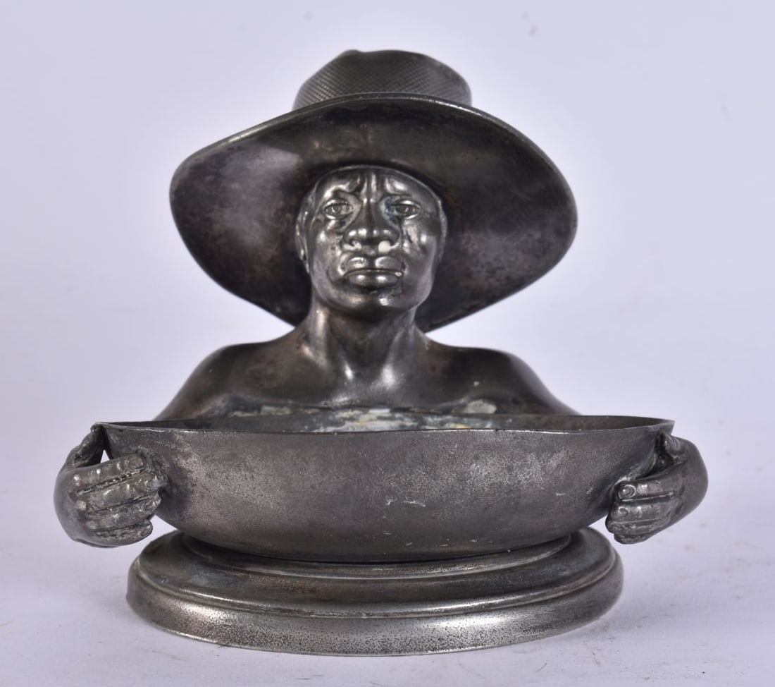 AN UNUSUAL ANTIQUE SILVER PLATED PLANTATION DESK STAND VESTA STRIKER. 12 cm x 14cm.: AN UNUSUAL ANTIQUE SILVER PLATED PLANTATION DESK STAND VESTA STRIKER. 12 cm x 14cm.