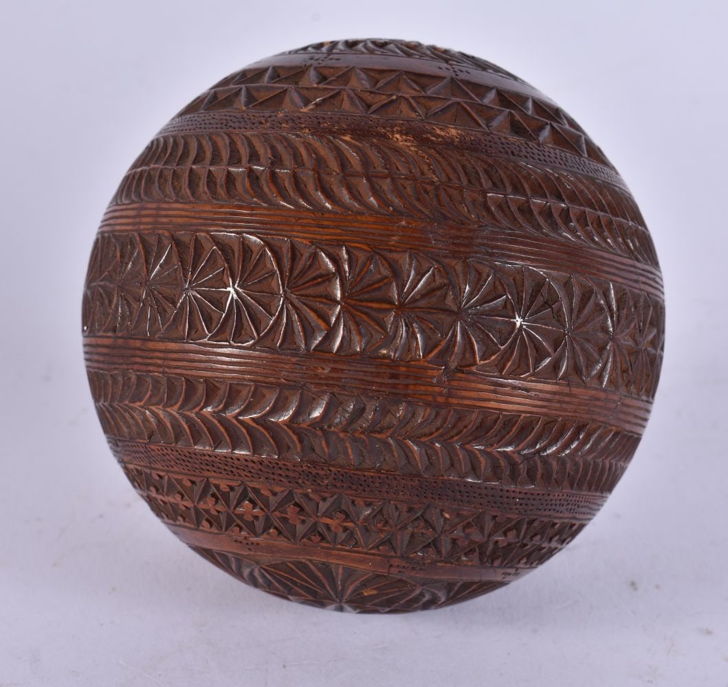 A FINE 19TH CENTURY CARVED WOOD TREEN SPHERICAL BALL. 8.5 cm wide. (1 of 3)
