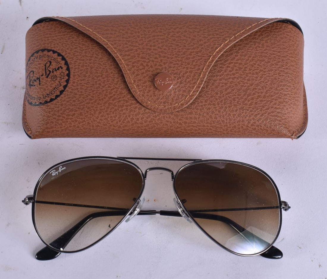 Ray Ban Aviator Metal Polarized Sunglasses W/ Case. WE ARE UNABLE TO SHIP THIS LOT TO USA/CANADA (1 of 3)