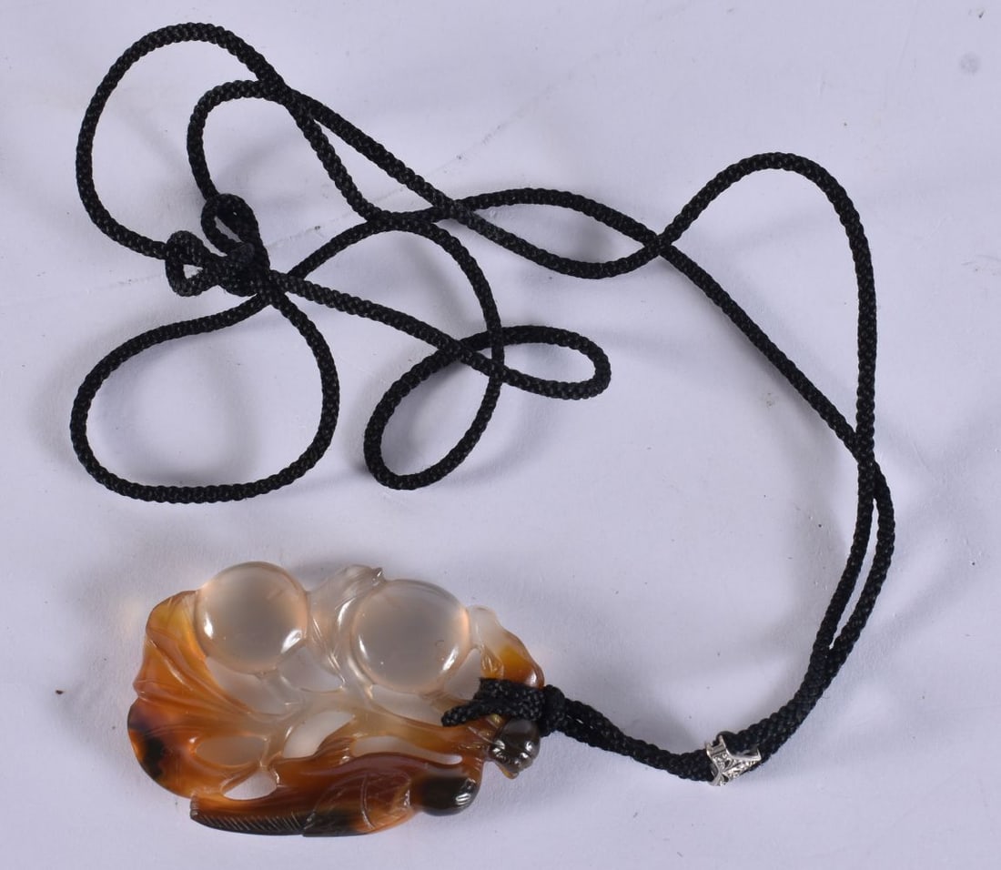 A FINE CHINESE QING DYNASTY DIAMOND MOUNTED AGATE NECKLACE. Pendant 5 cm x 3.5 cm. (1 of 4)