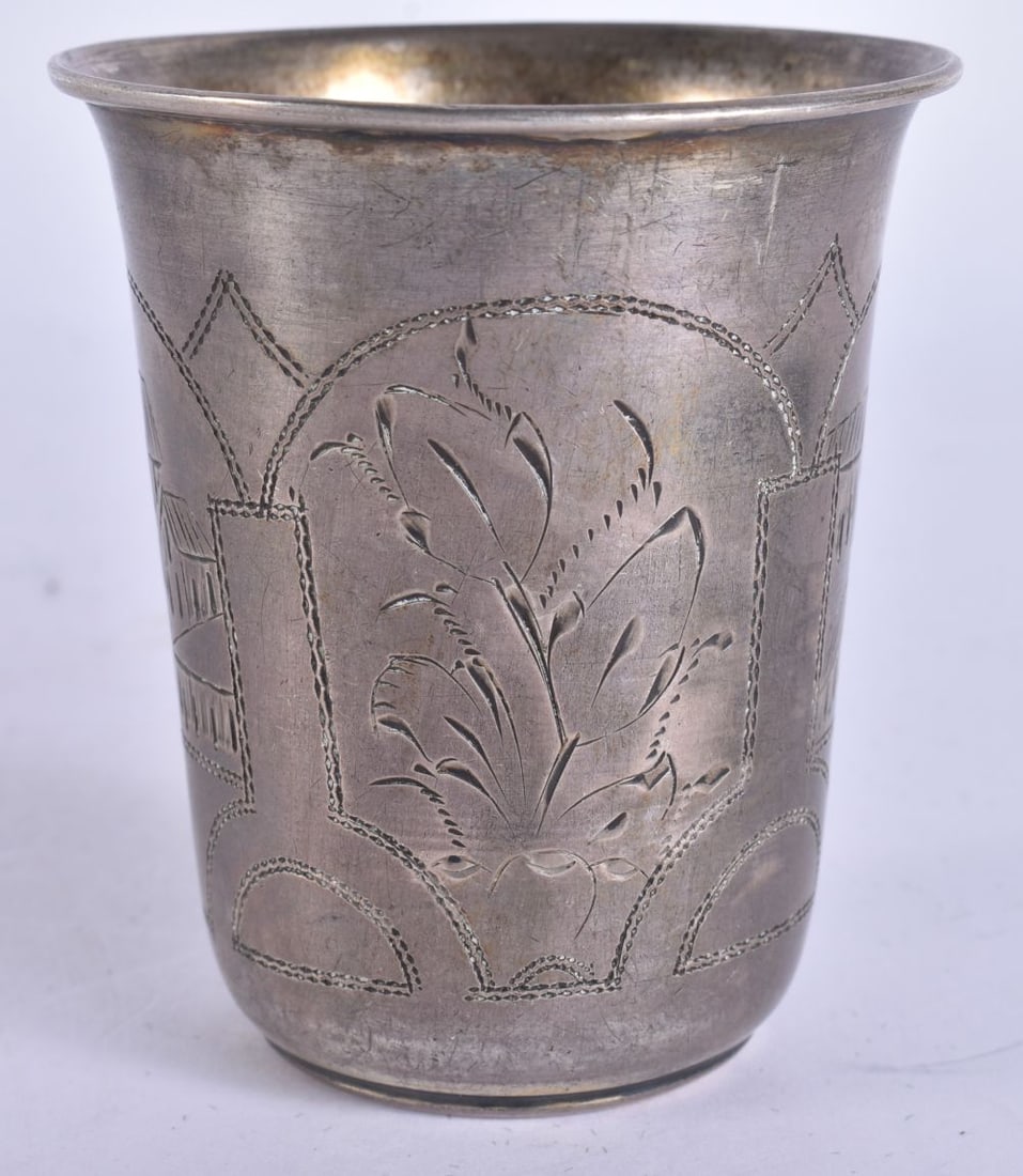 AN ANTIQUE RUSSIAN SILVER VODKA BEAKER. 62 grams. 7.5 cm high. (1 of 5)