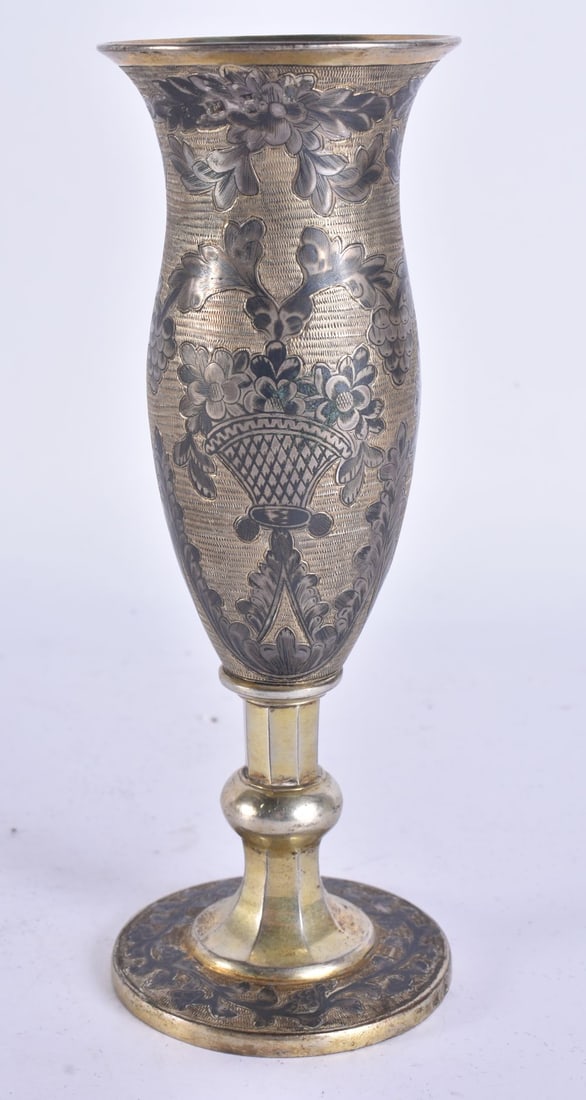 A LARGE ANTIQUE RUSSIAN SILVER GILT NIELLO BEAKER. 237 grams. 18 cm high.: A LARGE ANTIQUE RUSSIAN SILVER GILT NIELLO BEAKER. 237 grams. 18 cm high.