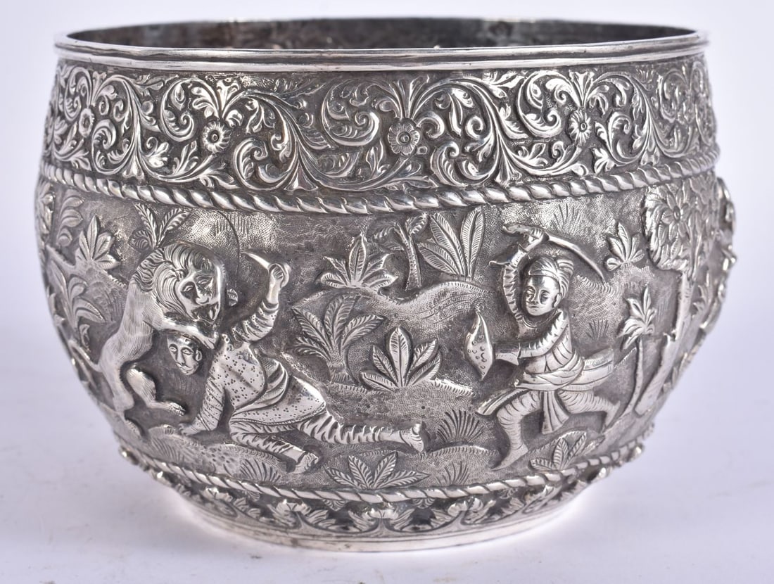 A 19TH CENTURY INDIAN SILVER REPOUSSE HUNTING BOWL. 353 grams. 13 cm wide. (1 of 5)