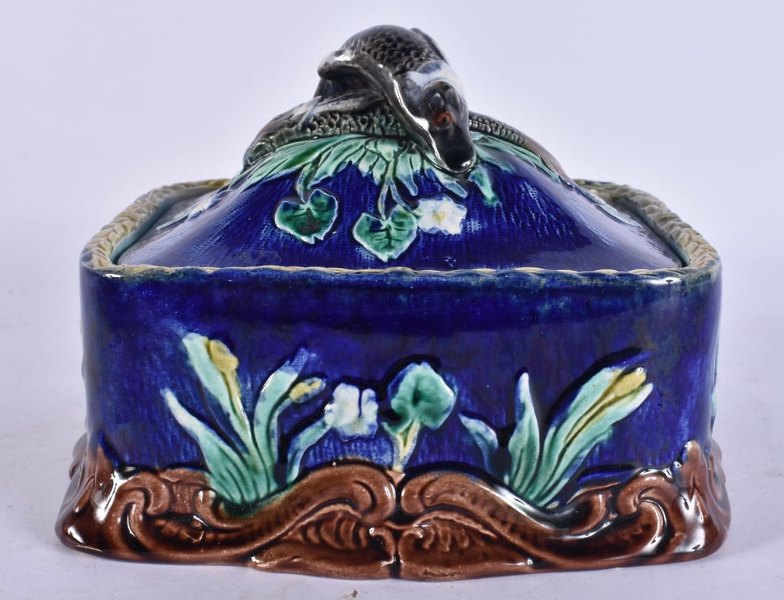 A VICTORIAN MAJOLICA SARDINE BOX AND COVER Attributed to Thomas Forrester. 16 cm x 14cm. (1 of 5)