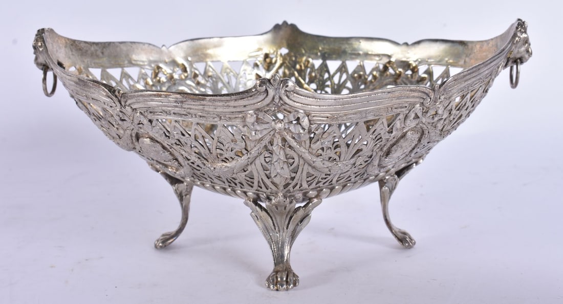 AN ANTIQUE DUTCH SILVER BOWL. 269 grams. 18 cm wide. (1 of 5)