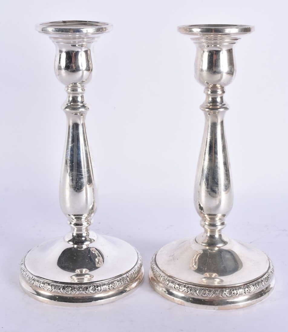 A PAIR OF SILVER CANDLESTICKS. 855 grams. 19 cm high. (1 of 6)