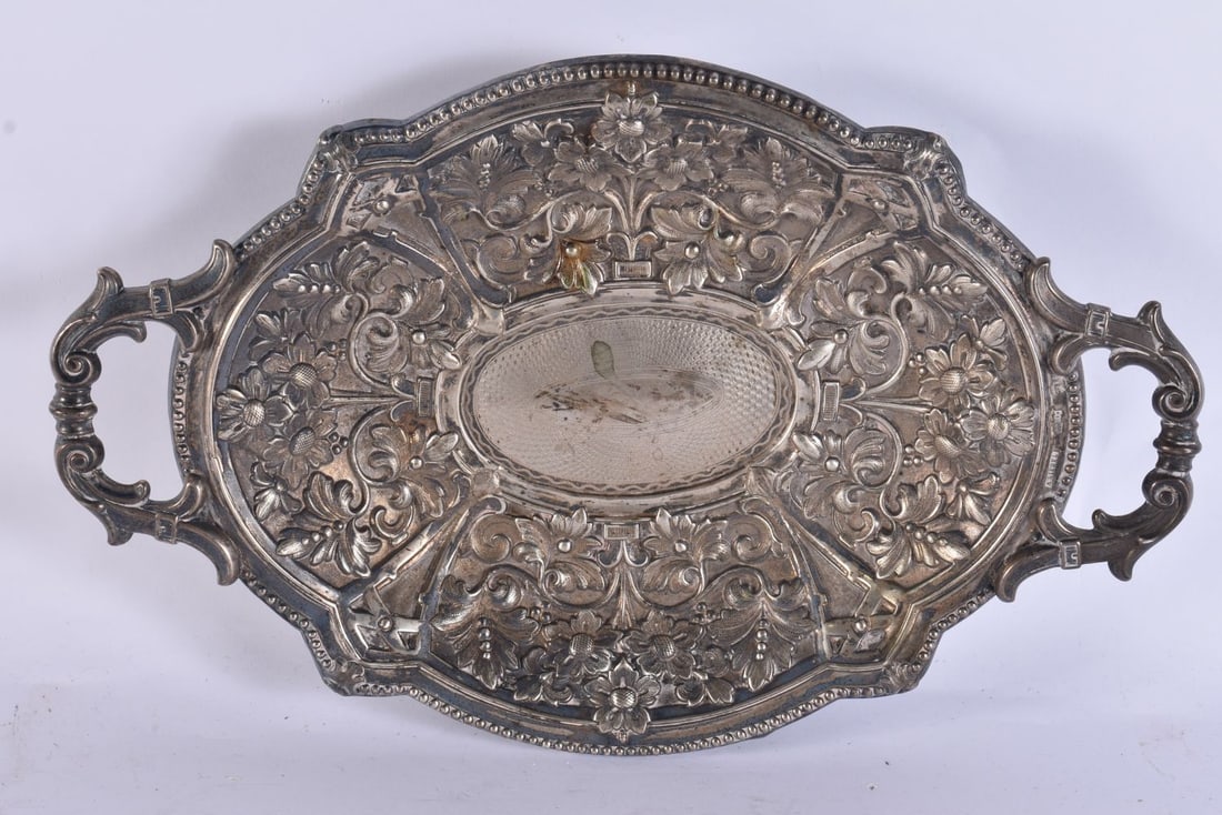 A FINE 19TH CENTURY TWIN HANDLED RUSSIAN SILVER DISH. 34 cm wide. (1 of 6)