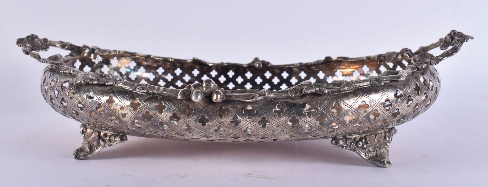 AN ANTIQUE CONTINENTAL TWIN HANDLED SILVER PIERCED BASKET. 477 grams. 30 cm wide.: AN ANTIQUE CONTINENTAL TWIN HANDLED SILVER PIERCED BASKET. 477 grams. 30 cm wide.