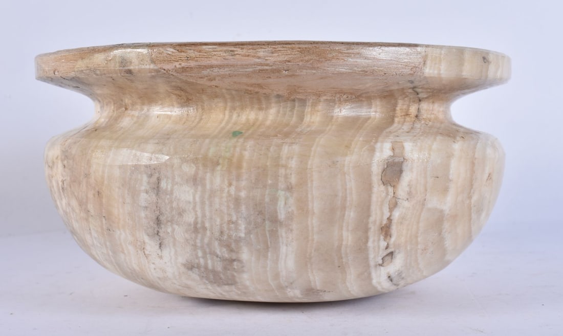 AN EARLY EGYPTIAN CARVED ALABASTER VESSEL. 20 cm wide.: AN EARLY EGYPTIAN CARVED ALABASTER VESSEL. 20 cm wide.